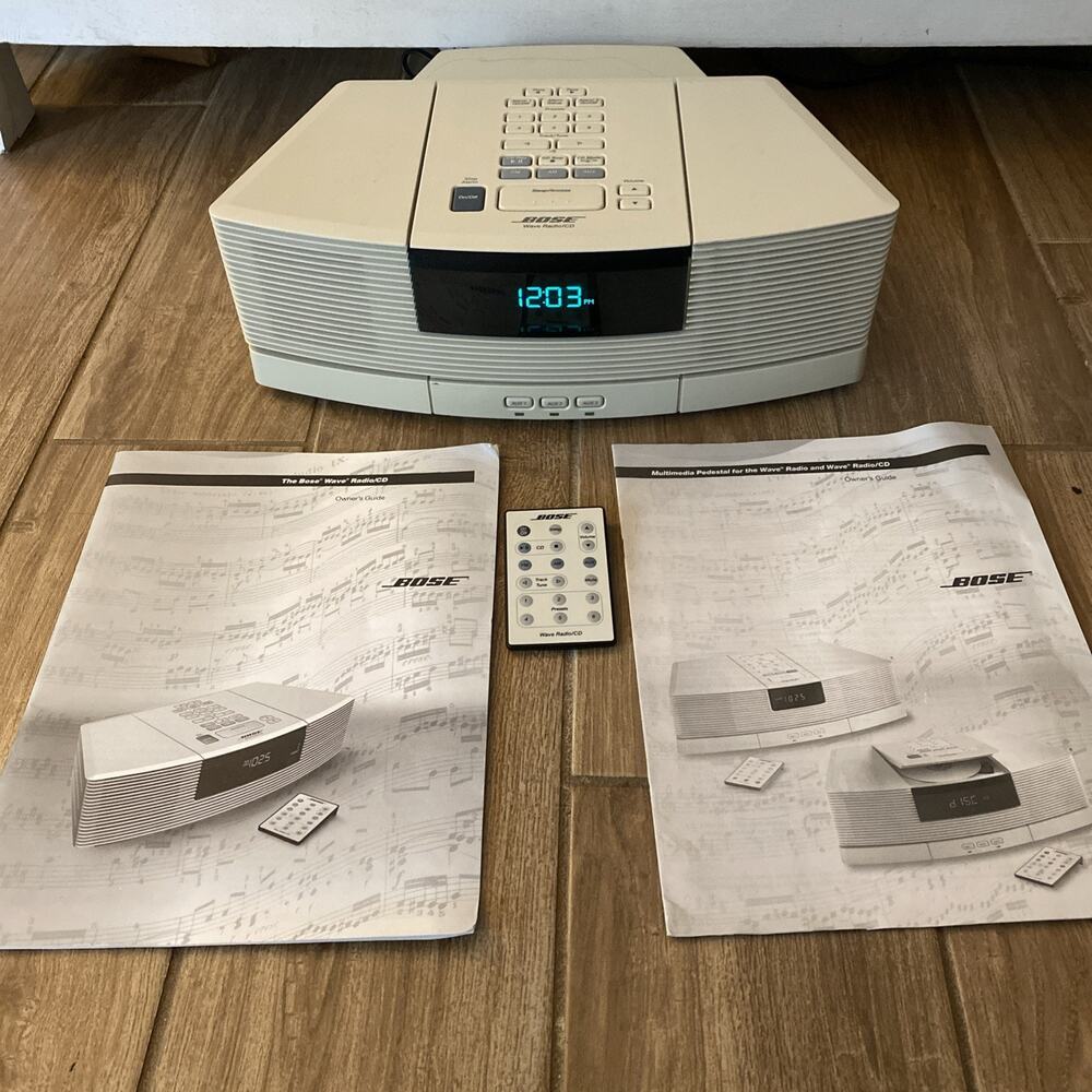 Bose Wave AWRC-1P Radio CD Player AWACCQ Pedestal, Remote & AUX adapter CLEAN!